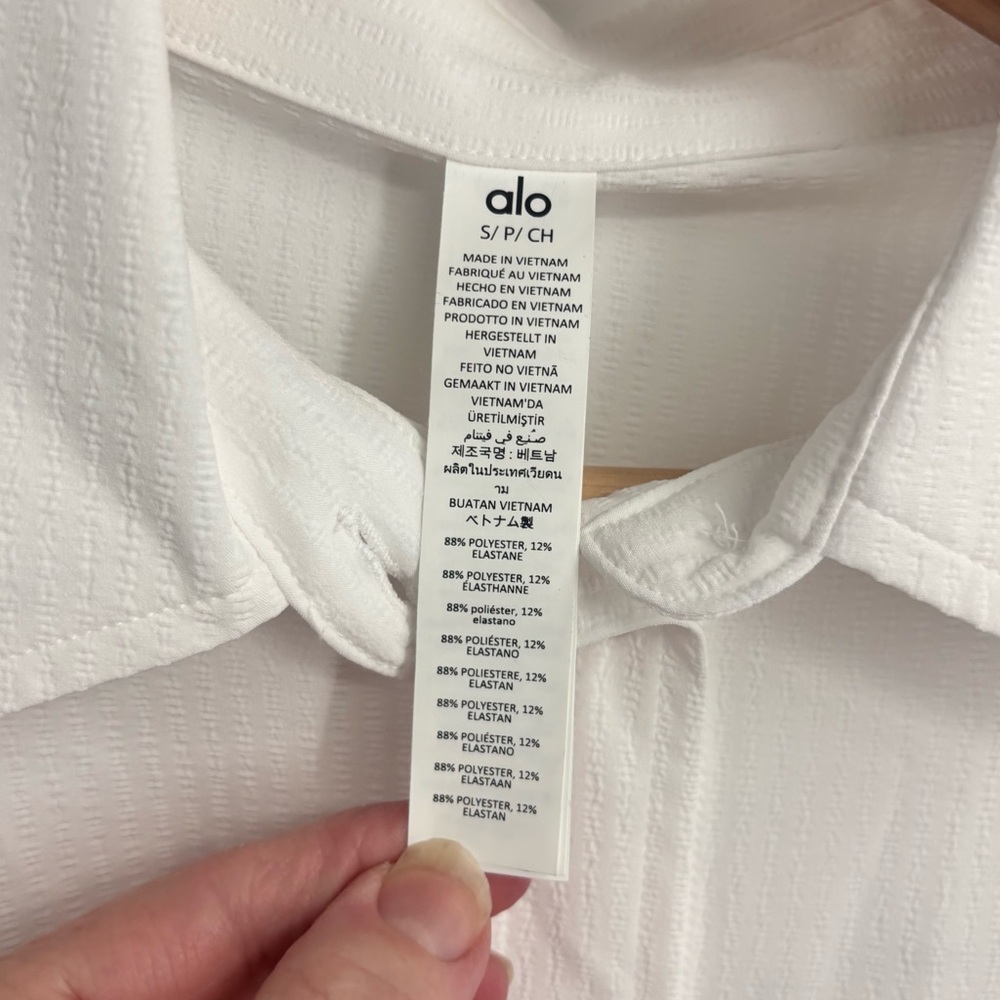 NWT ALO Yoga dreamscape button front long sleeve shirt Size Small - Picture 8 of 13